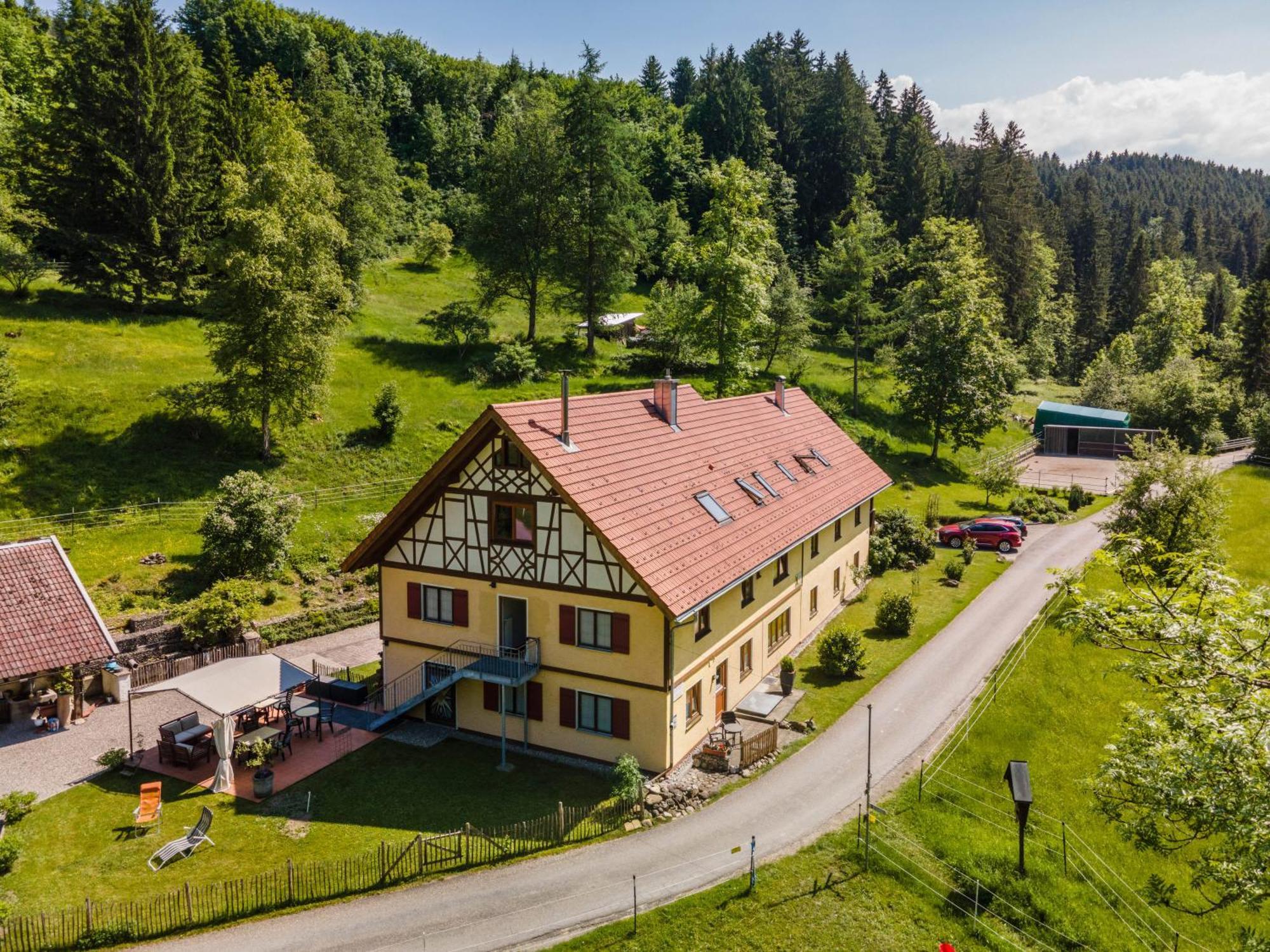 Balzerberg Apartment ไวเลอร์-ซิมเมอร์แบร์ก ภายนอก รูปภาพ